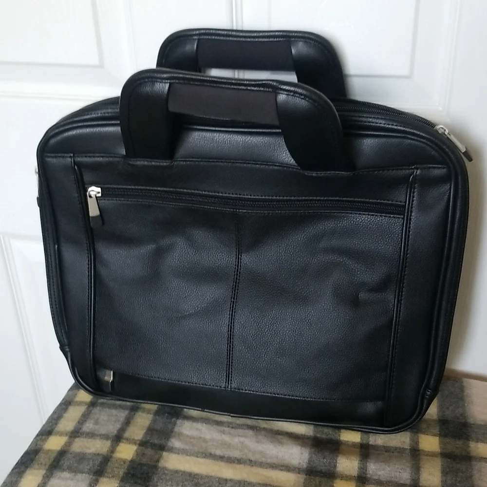 laptop carrying bag